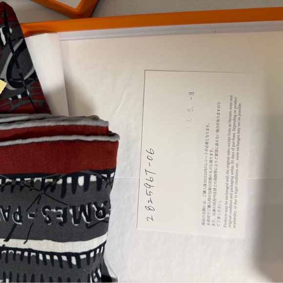 Vintage Hermès Carré 65 Cotton Scarf – Anthracite/Marine/Red – With Box - Picture 7 of 9